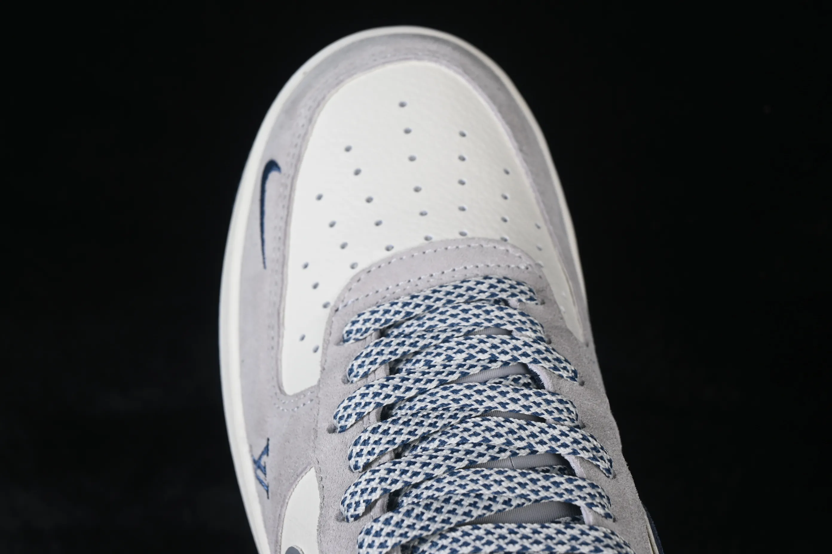 All categories Nk Air Force 1 Air Force series Nk Air Force 1 Low Air Force low-top Nike Air Force 1'07 Low joint model gray and blue Air Force 1 low-top casual sneakers SS1979-011